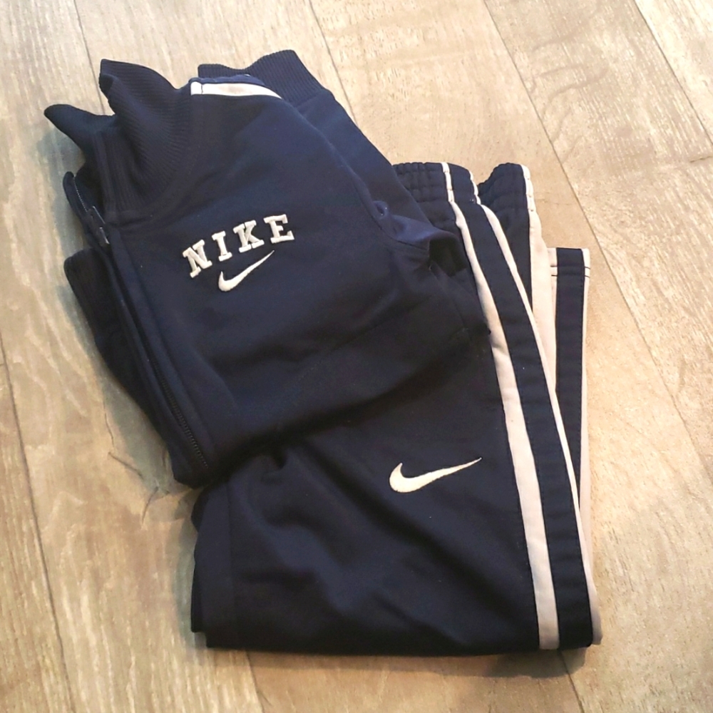 Nike Club Kid's Sportwear, Sz 2T, Navy Blue & White